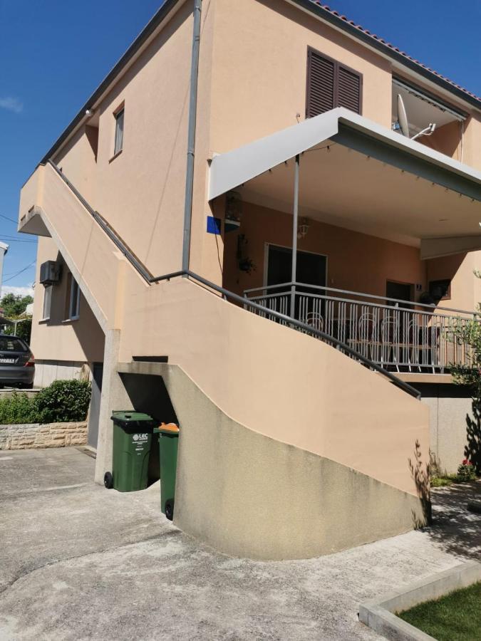 Near By Everything Vodice Exteriör bild